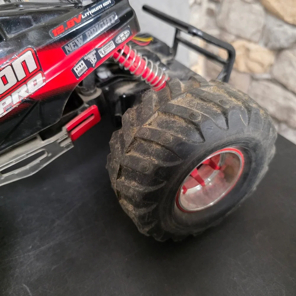 New Bright Scorpion Pro RC Monster Truck 12.8V FOR PARTS As Is Hobby Collectible